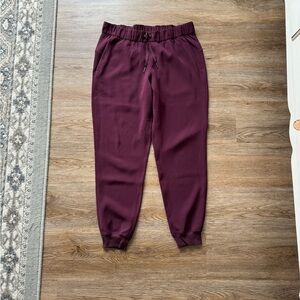 Lululemon On The Fly Jogger Pants size 8